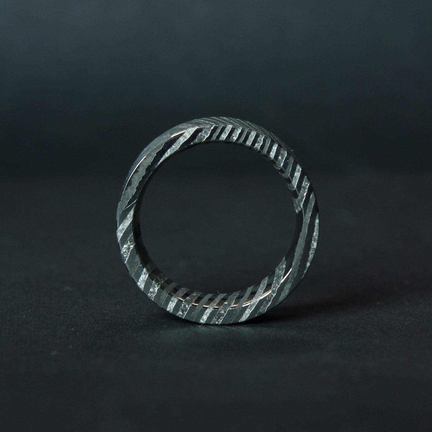 ZircuTi - Zirconium Titanium Ring