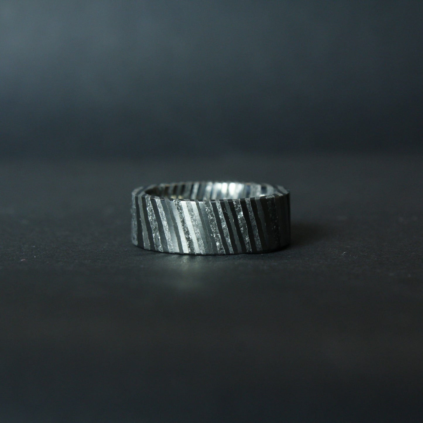 ZircuTi - Zirconium Titanium Ring