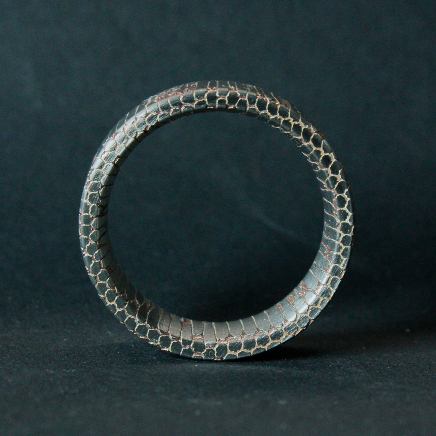 Deep Etched Superconductor Ring