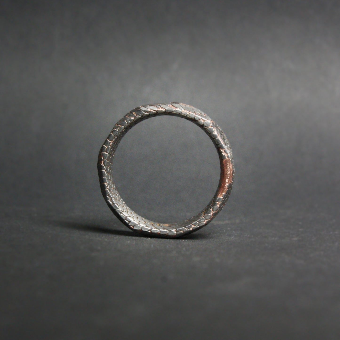 Faceted Deep Etched Superconductor Ring