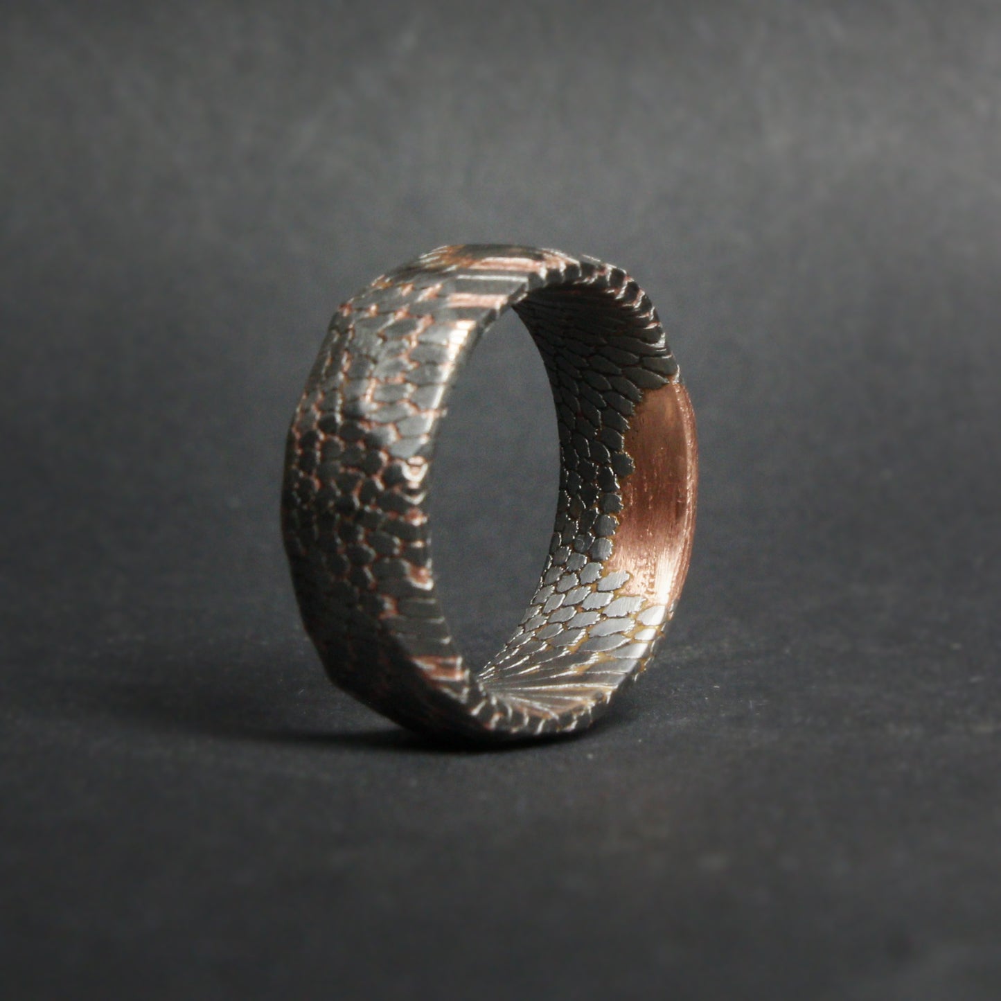 Faceted Deep Etched Superconductor Ring