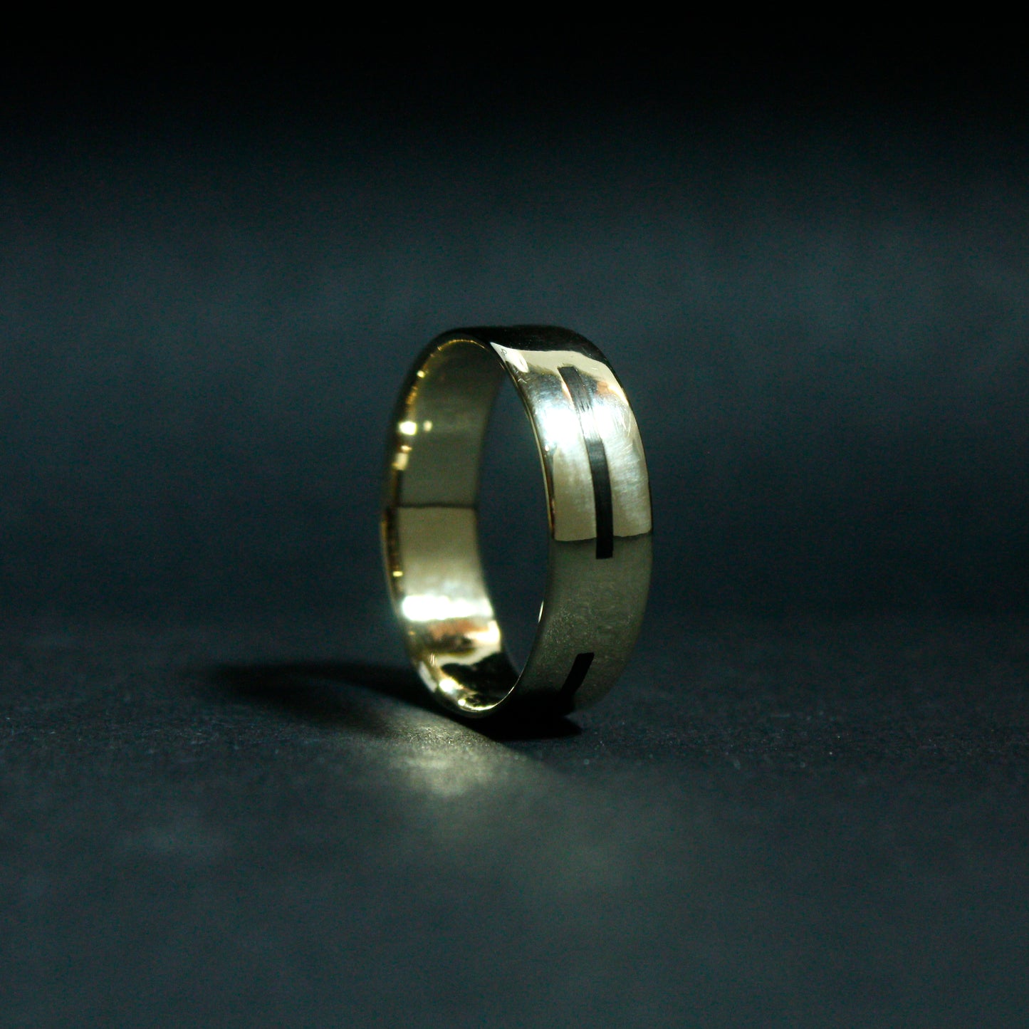 Gold Wedding Ring Inlaid with Carbon Fiber