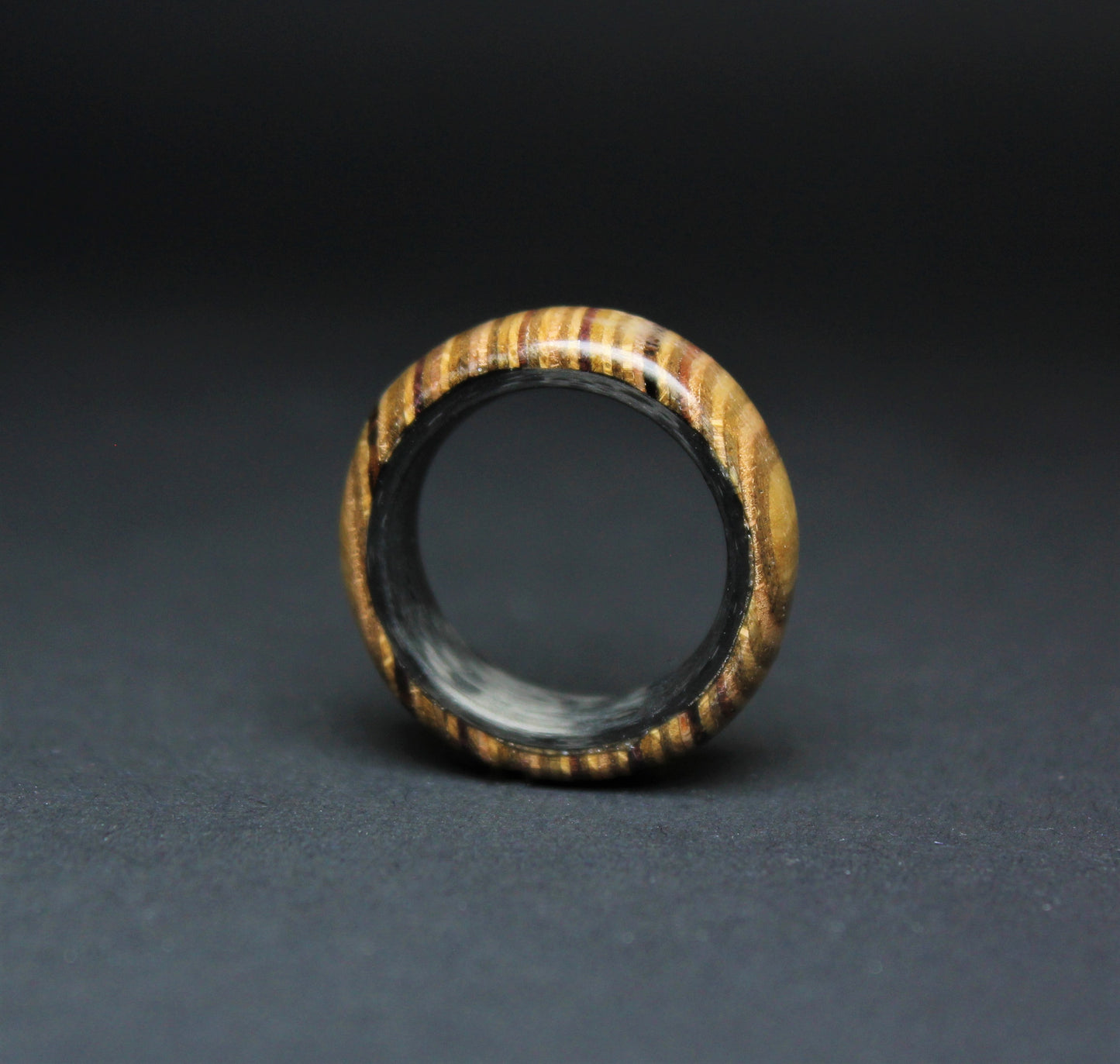 Wood Ring with a Carbon Fiber Core