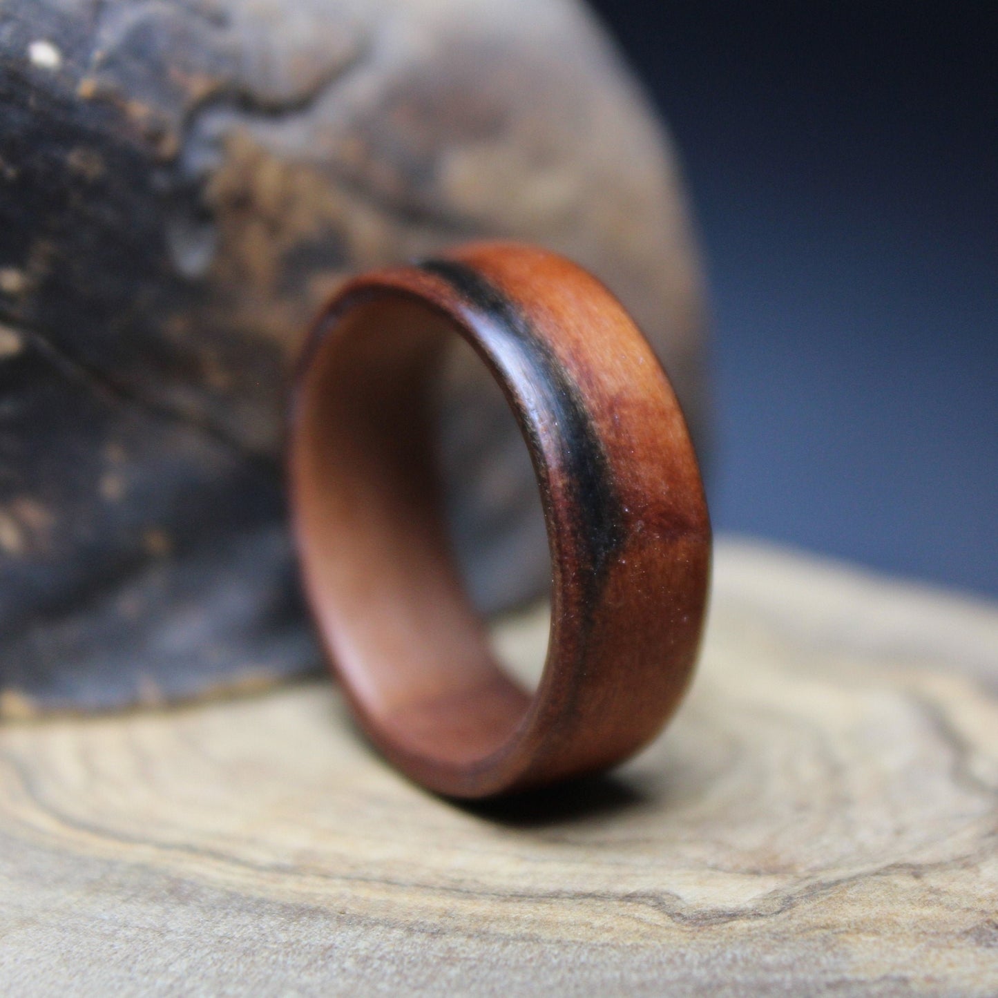 Tieno Bentwood Ring